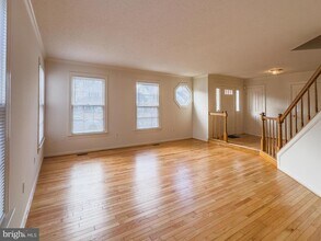 14342 Brookmere Dr in Centreville, VA - Building Photo - Building Photo