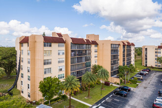 Environ Towers in Lauderhill, FL - Building Photo - Building Photo