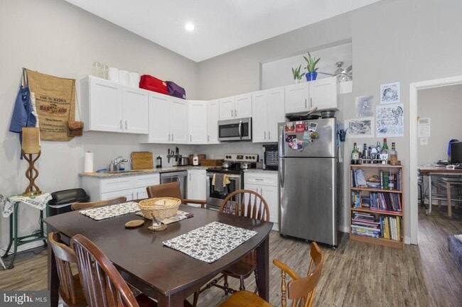 property at 162 Richmond St