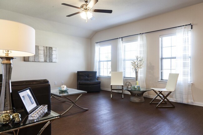 14569 Gorge Dr in Dallas, TX - Building Photo - Building Photo