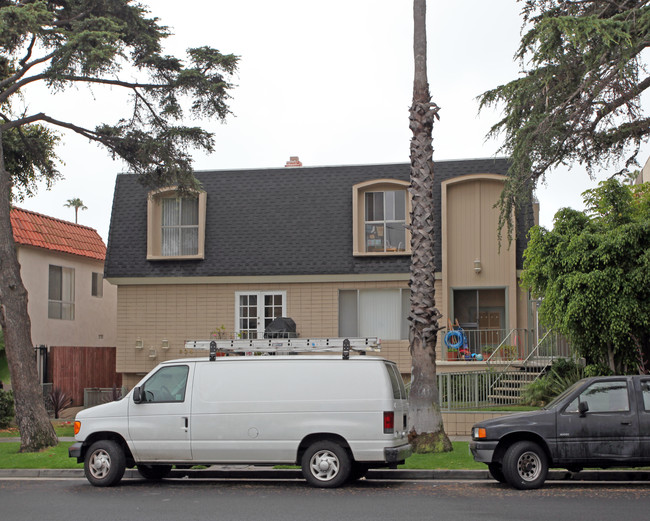 924 9th St in Santa Monica, CA - Building Photo - Building Photo