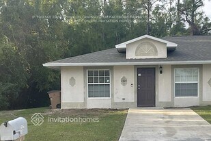 2422 Joe Ave S in Lehigh Acres, FL - Building Photo