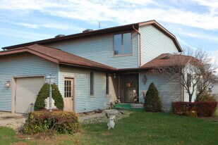 56942 Co Rd 19 in Bristol, IN - Building Photo