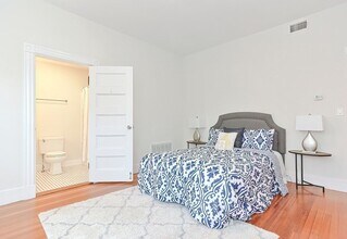 28 Inman St, Unit 5 in Cambridge, MA - Building Photo - Building Photo