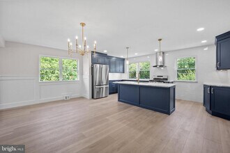 857 Green Valley Dr in Philadelphia, PA - Building Photo - Building Photo