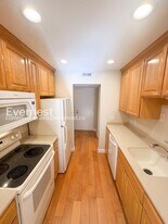 320 N Civic Dr in Walnut Creek, CA - Building Photo