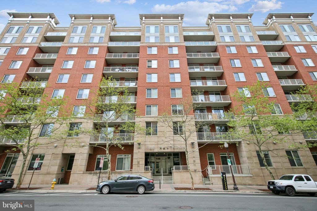 820 N Pollard St in Arlington, VA - Building Photo