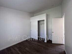 1118 Cypress Hill Ln in Stockton, CA - Building Photo - Building Photo