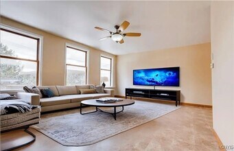 103 W Embargo St in Rome, NY - Foto de edificio - Building Photo