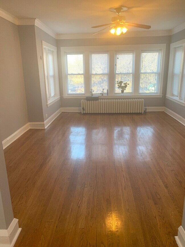 4421 W Wrightwood Ave in Chicago, IL - Building Photo - Building Photo