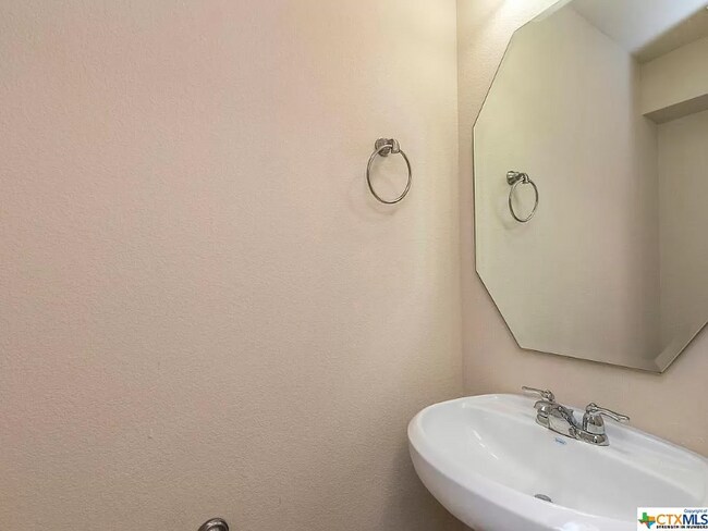 320 Trestle Tree photo'