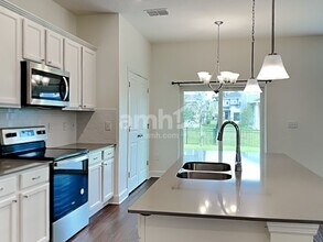 1026 Walden Oaks Pl in Plant City, FL - Building Photo - Building Photo
