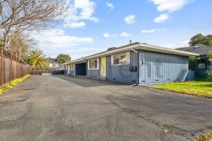 12 Post St in Petaluma, CA - Building Photo