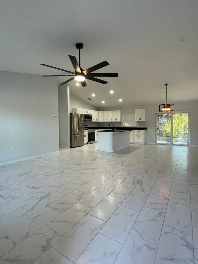 161 Overbrook St in Port Charlotte, FL - Building Photo - Building Photo