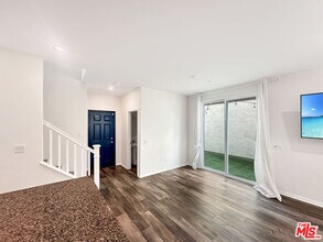 27607 Sawtooth Ln in Santa Clarita, CA - Foto de edificio - Building Photo