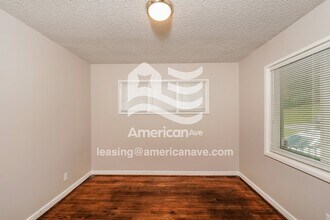 8228 10th Ave S in Birmingham, AL - Foto de edificio - Building Photo