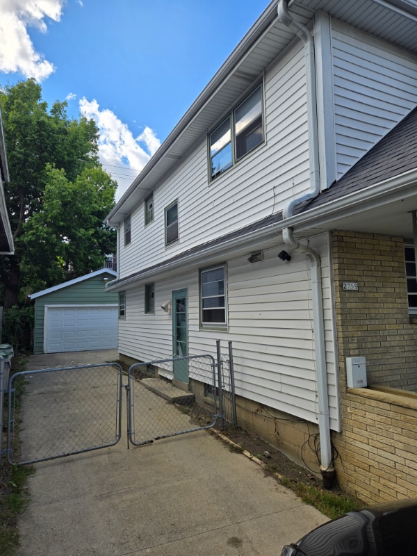 2759 N 57th St in Milwaukee, WI - Building Photo - Building Photo