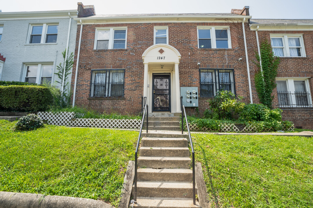 1247 Meigs Pl NE, Unit Apt 3 in Washington, DC - Foto de edificio