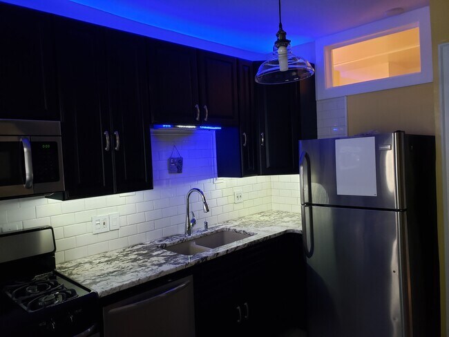 343 E 19th St, Unit #3B in Minneapolis, MN - Foto de edificio - Building Photo