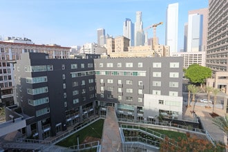 4th & Main in Los Angeles, CA - Building Photo - Building Photo