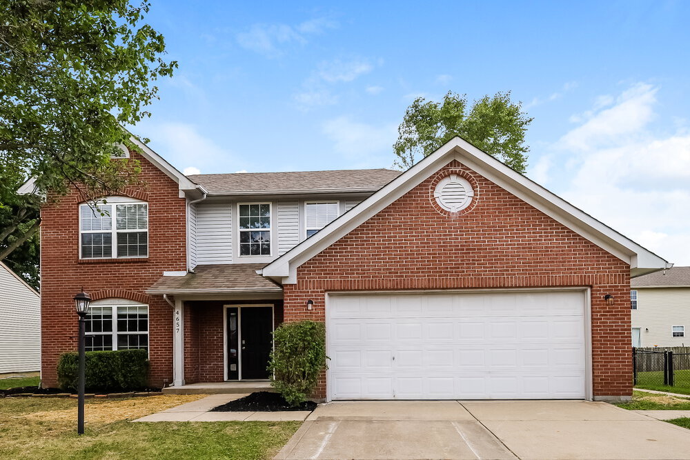 4657 Driftwood Ln in Greenwood, IN - Building Photo