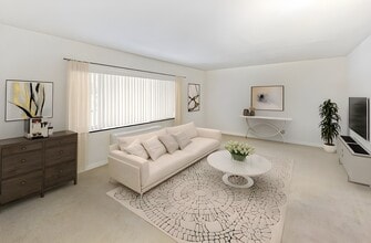 1600 Elmwood in Rochester, NY - Building Photo - Building Photo