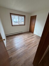 2161 Basswood Ln, Unit B in Mound, MN - Foto de edificio - Building Photo