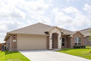 113 Providence Ave in Farmersville, TX - Building Photo