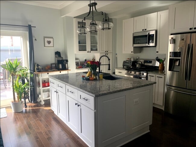 property at 1116 Staples St NE