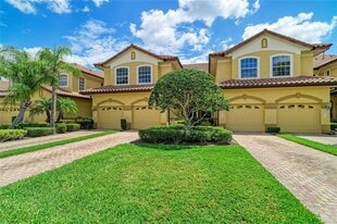 8261 Miramar Way in Lakewood Ranch, FL - Building Photo