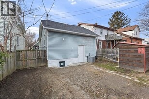 242 Josephine Ave in Windsor, ON - Building Photo