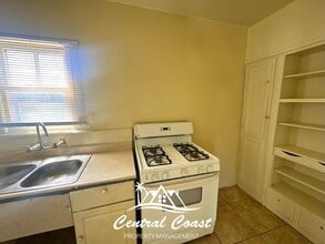 0 E Chapel St in Santa Maria, CA - Foto de edificio - Building Photo