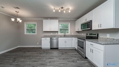 3711 Broadmor Rd NW in Huntsville, AL - Building Photo - Building Photo