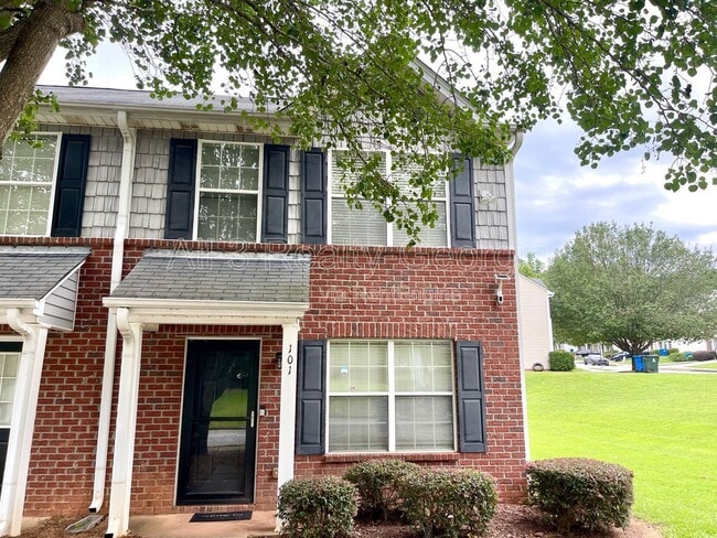 property at 101 Prattling Ct