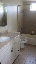 5118 E Ashlan Ave in Fresno, CA - Building Photo - Building Photo