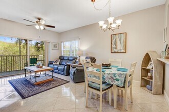 4530 Botanical Pl Cir in Naples, FL - Foto de edificio - Building Photo