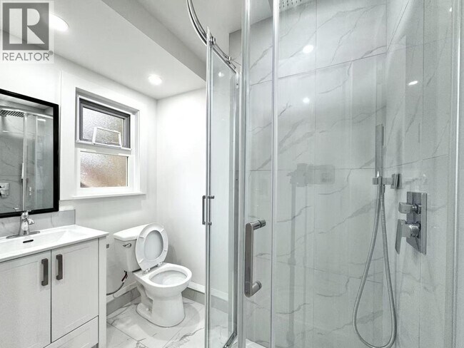 4720 Ashbury Pl in Delta, BC - Building Photo - Building Photo