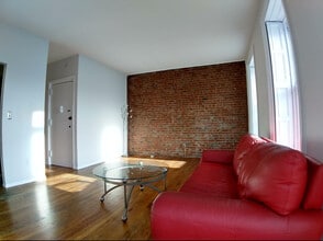 548 Bramhall Ave, Unit Apt 1 in Jersey City, NJ - Building Photo - Building Photo