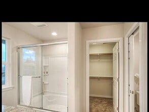 1058 Heritage Way in Yuba City, CA - Building Photo - Building Photo