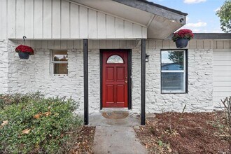 9104 Glenn Ln in Austin, TX - Building Photo - Building Photo