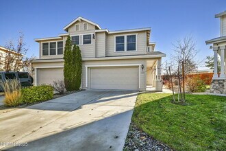 9250 Lone Wolf Cir in Reno, NV - Building Photo - Building Photo