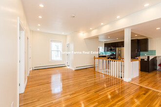 116 Monument St in Medford, MA - Building Photo - Building Photo