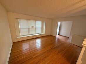 6328 Spring Garden Ln in Charlotte, NC - Building Photo - Building Photo