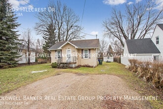 1209 Hillcrest Dr in Kaukauna, WI - Building Photo - Building Photo
