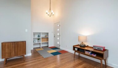 8617 Conover Pl in Alexandria, VA - Building Photo - Building Photo