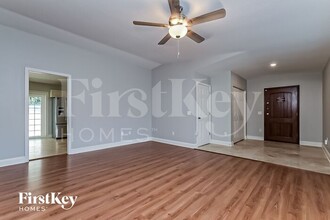 5121 44th Ave N in St. Petersburg, FL - Building Photo - Building Photo