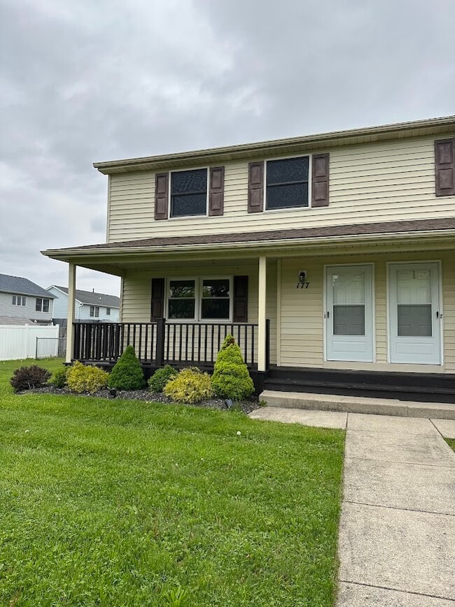 177 Warner Rd in Depew, NY - Building Photo - Building Photo