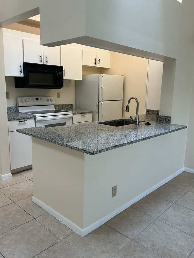 2506 SE Anchorage Cove in Port St. Lucie, FL - Building Photo - Building Photo