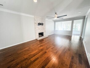 2059 N Bridge Dr in Germantown, TN - Building Photo - Building Photo
