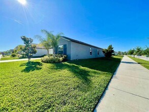 12964 Wildflower Meadow Dr in Riverview, FL - Building Photo - Building Photo